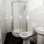 Rent 2 bedroom flat in West Midlands