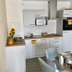 Rent 1 bedroom apartment of 400 m² in Marseille