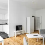 Rent 1 bedroom apartment of 32 m² in Berlin