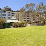 Rent 2 bedroom apartment in North Shore - Lower