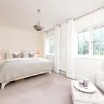 Rent 4 bedroom house in Camberley