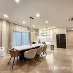 Rent 4 bedroom house of 345 m² in Bangkok