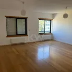 Rent 3 bedroom apartment of 96 m² in Lisbon