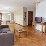 Alquilo 5 dormitorio apartamento de 180 m² en Pamplona