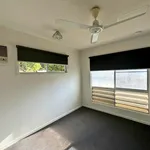 Rent 4 bedroom house of 809 m² in Moranbah