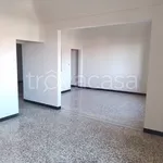 Affitto 4 camera appartamento di 141 m² in Genova