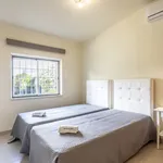 Alugar 3 quarto casa de 463 m² em Quarteira