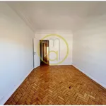 Rent 4 bedroom apartment of 147 m² in Lisbon