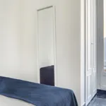 Rent 2 bedroom apartment of 36 m² in Paris 17