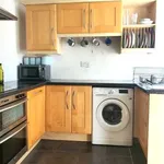 Rent 5 bedroom house in Cardiff