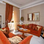 Rent 4 bedroom apartment of 210 m² in Bari