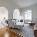 Rent 3 bedroom apartment of 1615 m² in Porto