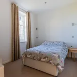 Rent 3 bedroom flat in Wales