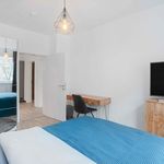 Rent a room of 87 m² in Stuttgart