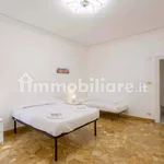 Rent 4 bedroom apartment of 100 m² in Genoa