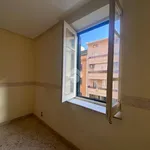 Affitto 3 camera appartamento di 86 m² in Palermo