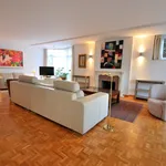 Huur 3 slaapkamer appartement van 160 m² in Bruxelles