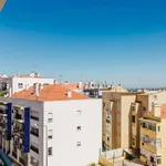 Rent 2 bedroom apartment of 112 m² in lisbon