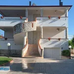 Villa arredata con terrazzo Rossano