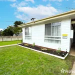 Rent 3 bedroom house of 436 m² in  South Tamworth NSW 2340                        