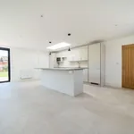 Rent 4 bedroom house in Berkshire