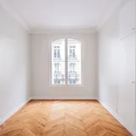 Rent 5 bedroom apartment of 127 m² in Paris