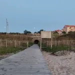 Rent a room of 200 m² in São Félix da Marinha