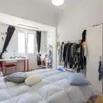 Rent a room of 200 m² in madrid