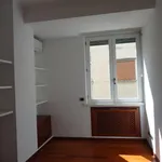 Rent 5 bedroom apartment of 163 m² in Roma