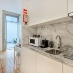 Rent 1 bedroom apartment of 50 m² in Porto