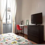 Rent a room of 86 m² in Milan