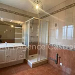 Rent 4 bedroom house of 90 m² in Castres