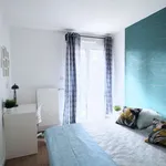 Rent a room in paris