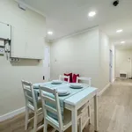 Rent 2 bedroom apartment of 15 m² in Barcelona