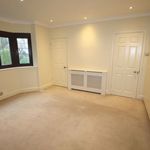 Rent 3 bedroom house in Elmbridge