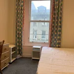 Rent 3 bedroom flat in Dundee