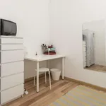 Rent a room in lisbon