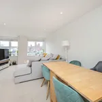 Rent 2 bedroom flat in Elmbridge