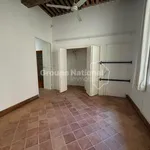 Rent 3 bedroom apartment of 84 m² in ArlesT