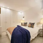 Rent 1 bedroom apartment of 40 m² in lisbon