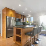 Appartement de 839 m² avec 3 chambre(s) en location à Vancouver