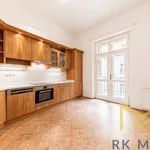 Pronajměte si 3 ložnic/e byt o rozloze 102 m² v Praha