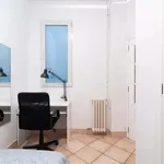 Rent a room of 100 m² in Valencia