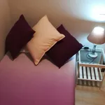 Rent 4 bedroom apartment in Barcelona