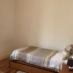 Rent a room in lisbon