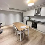 Rent a room of 132 m² in valencia