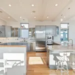 Rent 3 bedroom house of 174 m² in manhattan beach