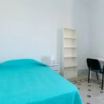 Rent 7 bedroom apartment in Granada