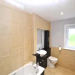 Rent 3 bedroom flat in Edinburgh  East