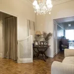 Rent 4 bedroom apartment in Barcelona